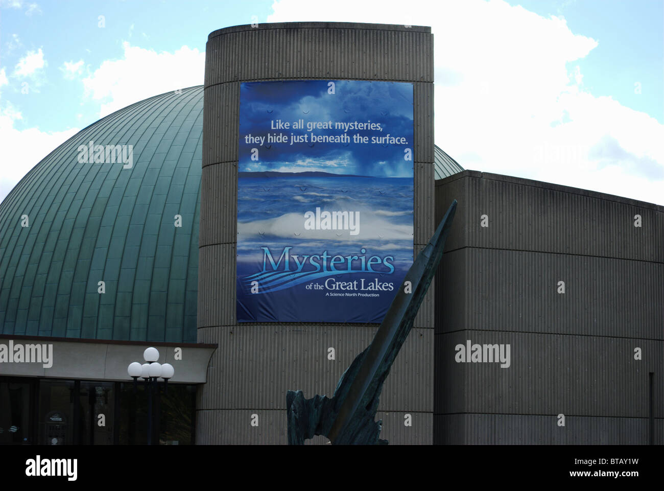 Al di fuori dell'Strasenburgh Planetarium, una unità di Rochester Museo della Scienza. Foto Stock