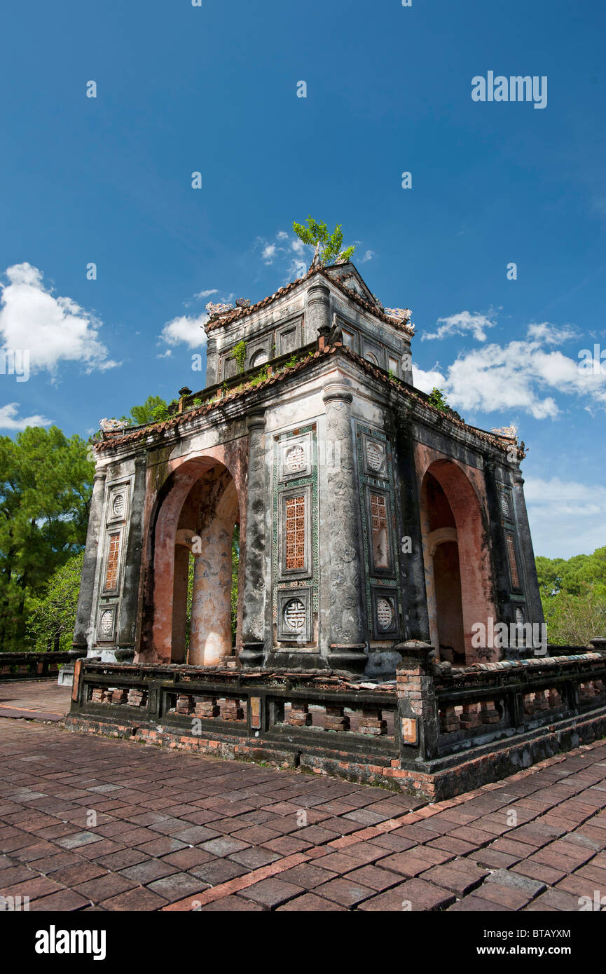 Il mausoleo dell'Imperatore Lang Tu Doc, città imperiale di Hue, Vietnam del Nord Foto Stock