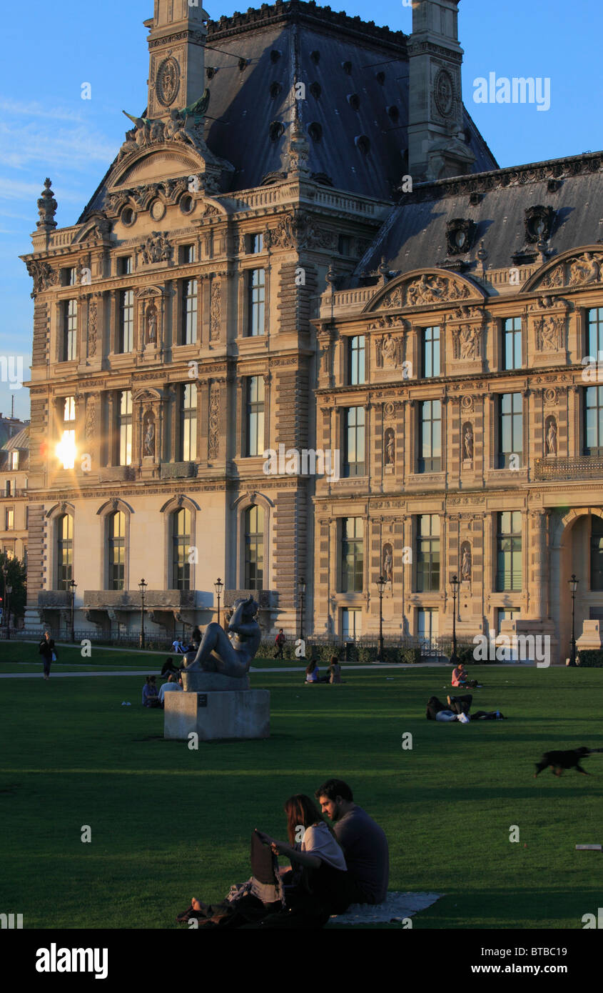 Francia, Parigi Louvre Palace, museo, persone Foto Stock