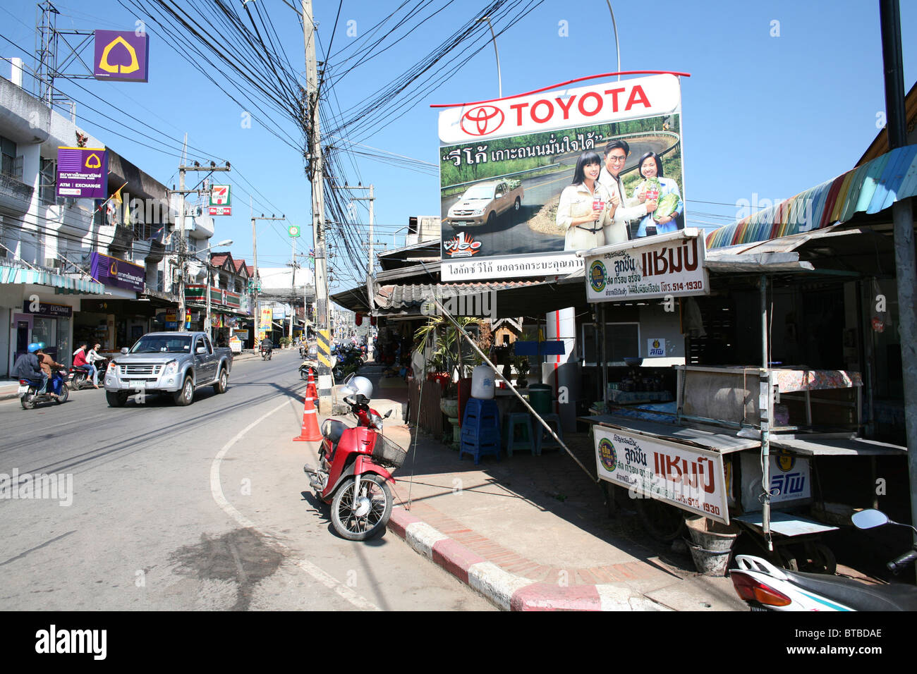 Streetview e mercato in Bangkok Foto Stock