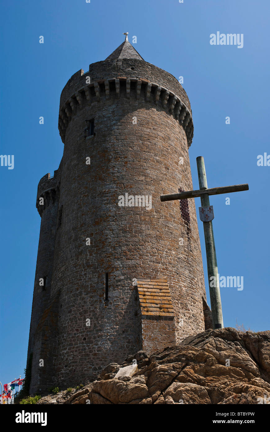 Età media Tour Solidor in st Servan nella città di St Malo e Jaques Cartier cross Foto Stock