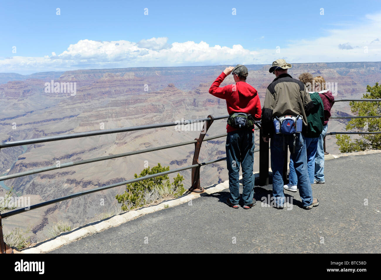 I visitatori lungo eremita di riposo Itinerario Il Parco Nazionale del Grand Canyon Arizona Foto Stock