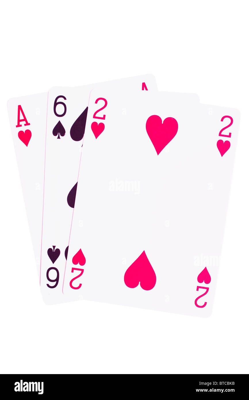 Tre carte da gioco isolato su uno sfondo bianco Foto Stock