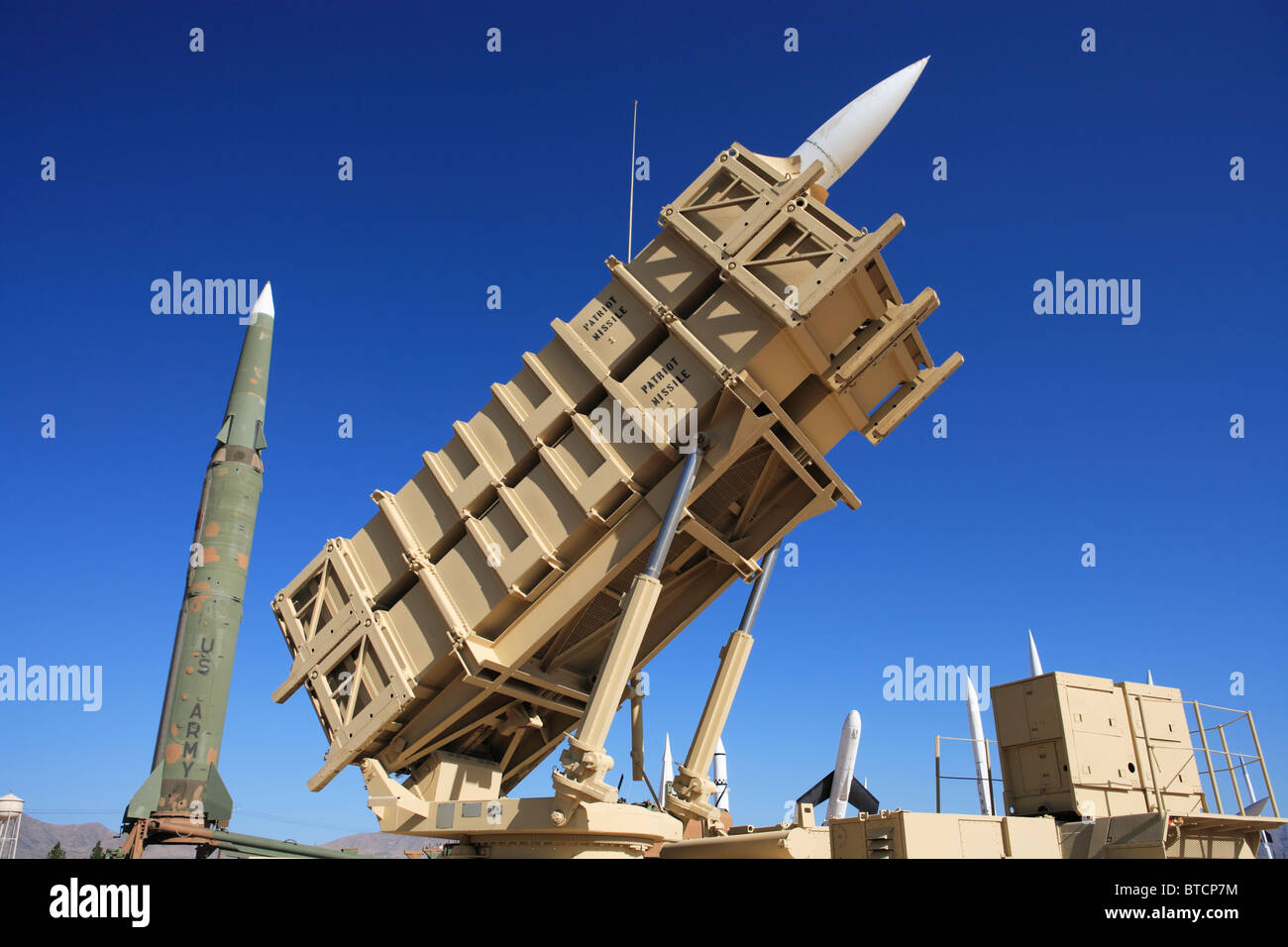Missili Patriot batteria sul display al White Sands Missile Range Museum, Nuovo Messico. Foto Stock