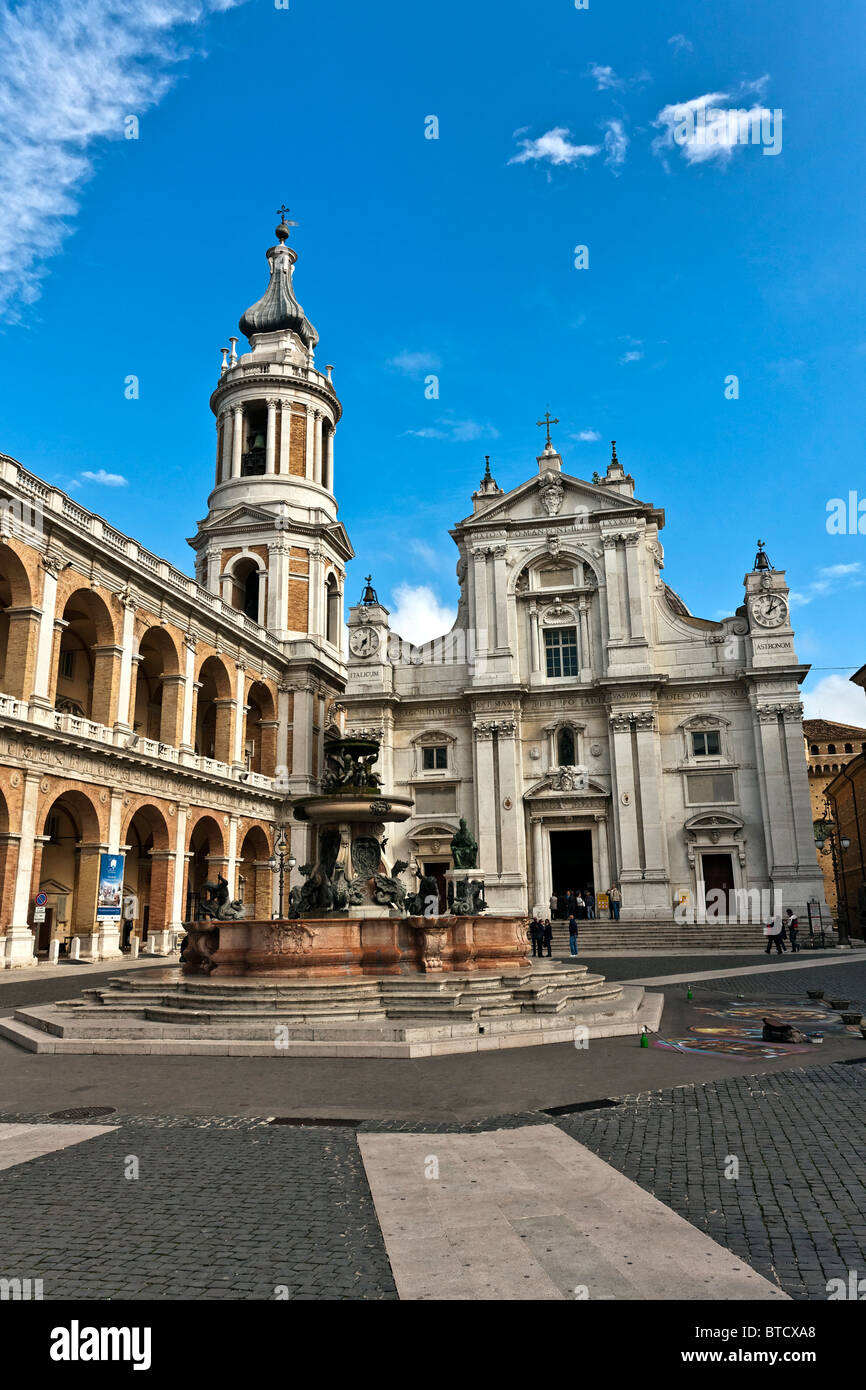 Santuario della Santa Casa, Santuario della Santa Casa, la Chiesa del pellegrinaggio a Loreto, Marche, Italia, Europa Foto Stock