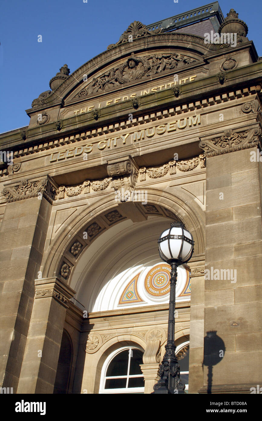 Leeds City Museum ex istituto di Leeds Foto Stock