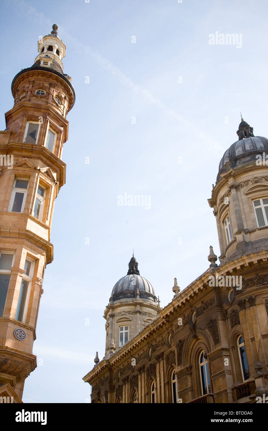 Skyward vista del museo marittimo in Victoria Square, Kingston upon Hull Foto Stock