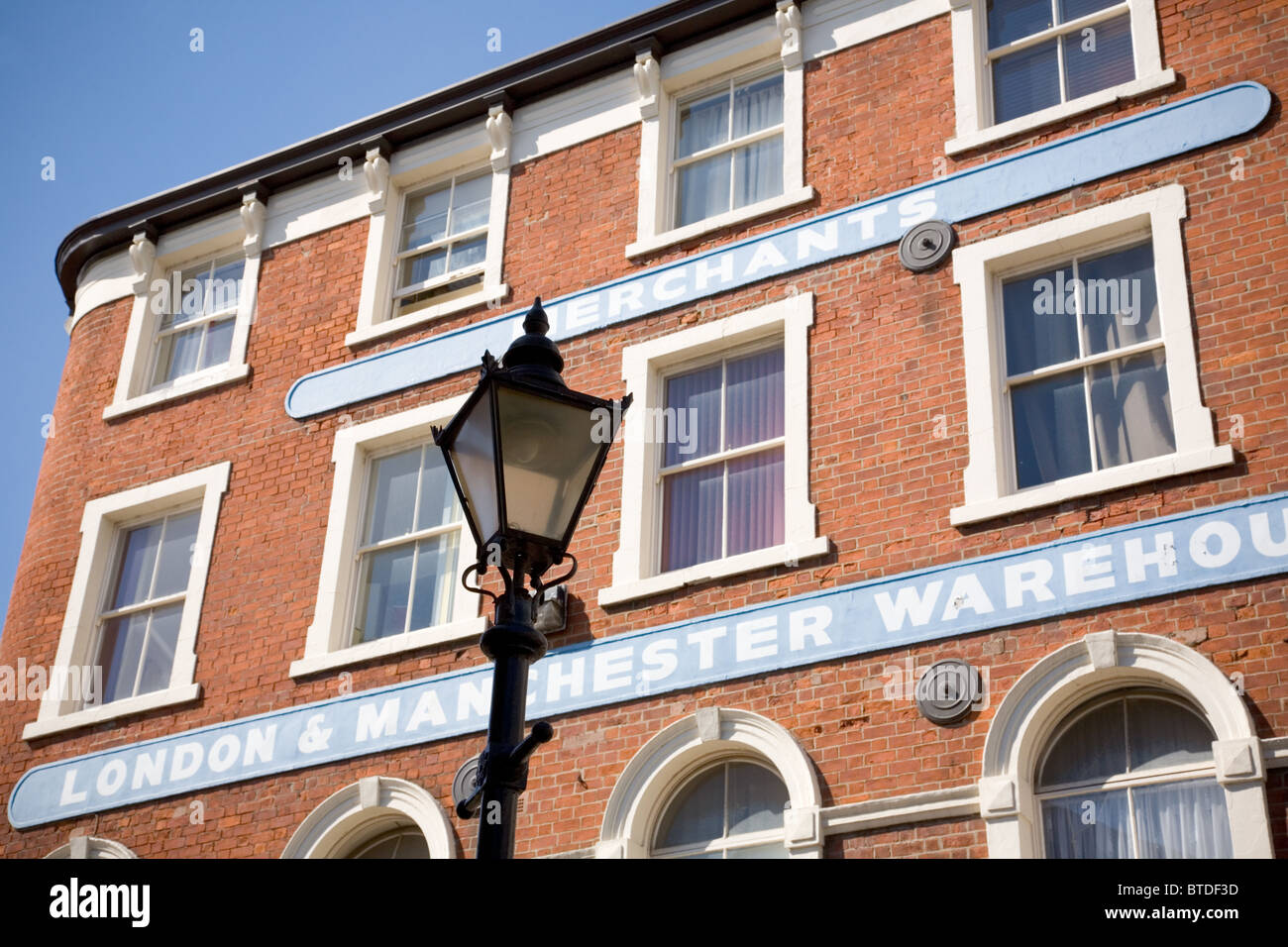 Londra e Manchester Warehouse, Piazza Trinità in Hull Foto Stock