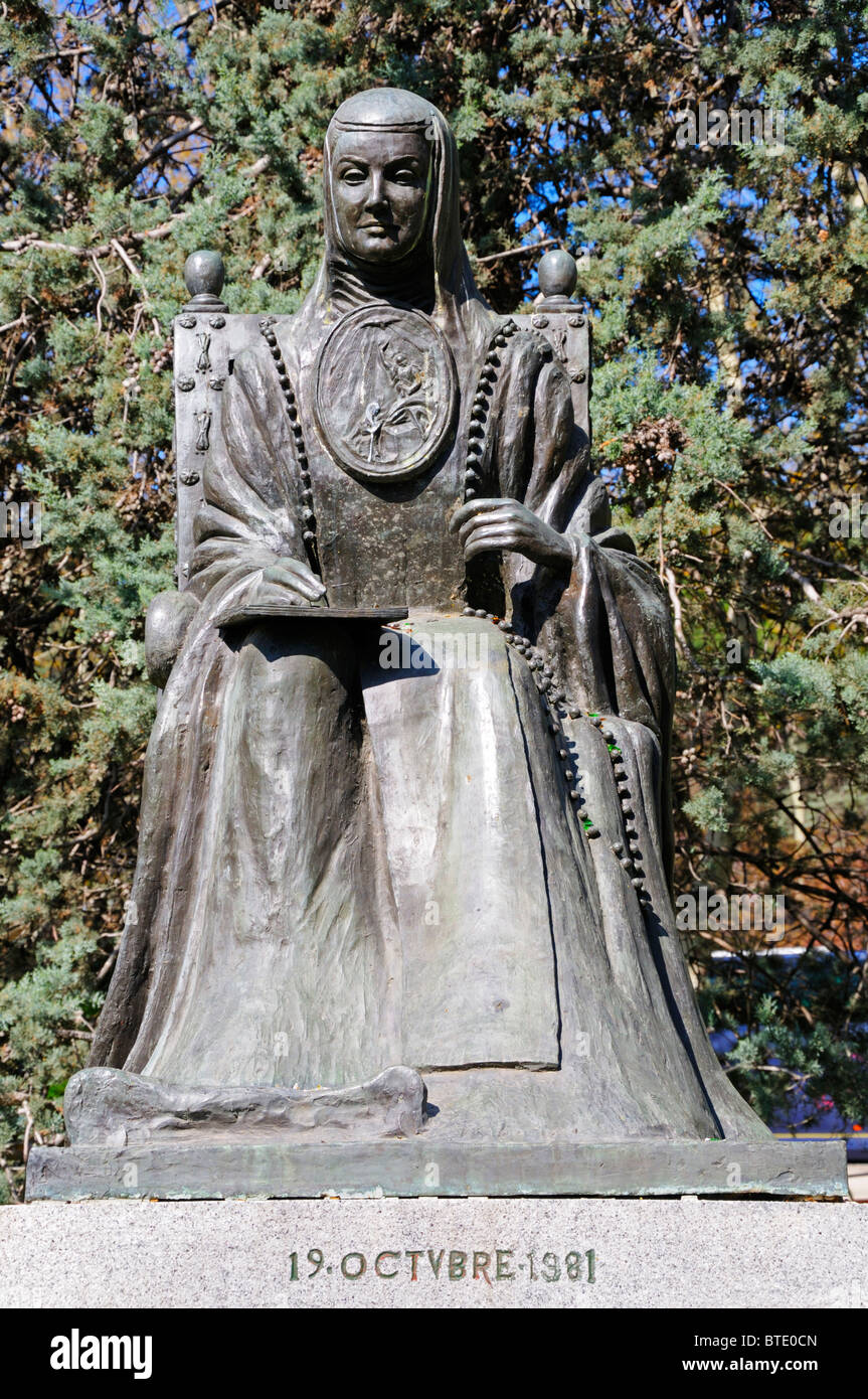 Madrid, Spagna. Parque de la Montana. Statua: Sor Juana Inés de la Cruz; poeta e studioso messicano Foto Stock