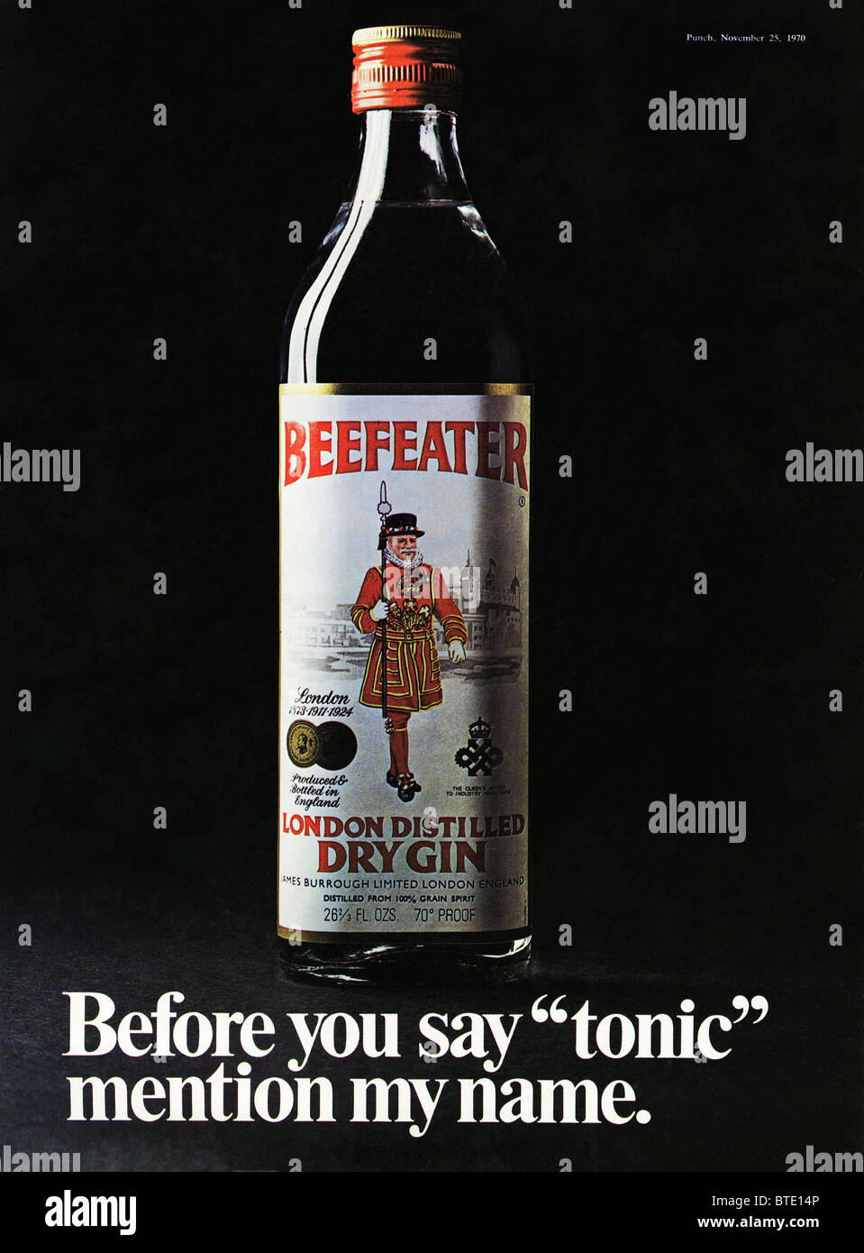 Annuncio per il gin secco Beefeater in rivista datata 1 dicembre 1970 Foto Stock