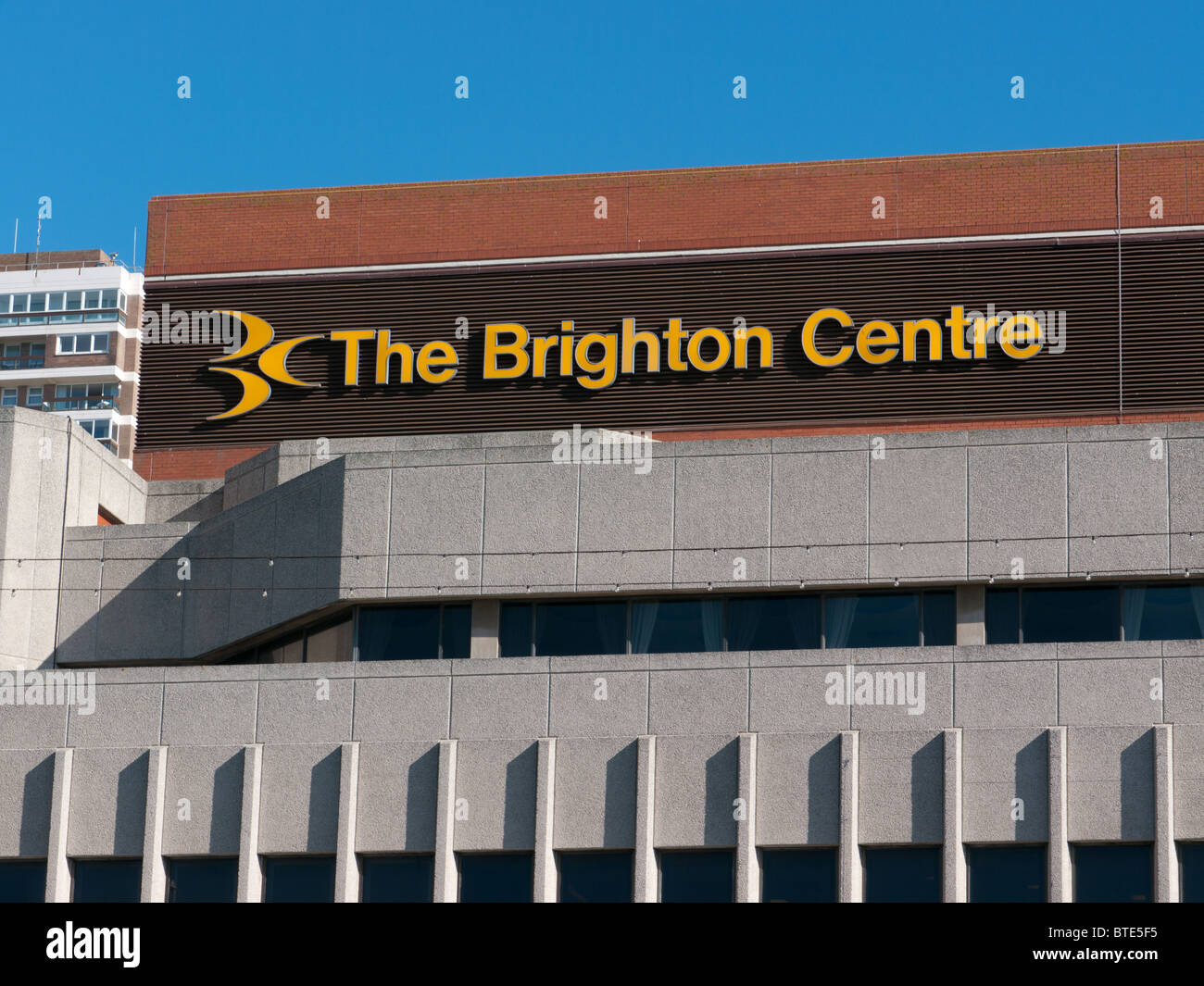 Il Brighton Centre dal lungomare, Brighton East Sussex, Regno Unito Foto Stock