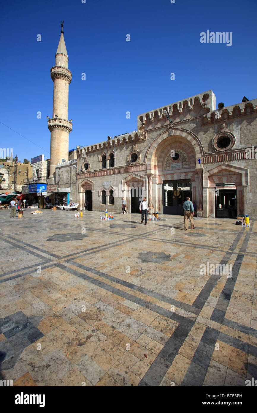 La piazza di fronte al Re Hussein moschea, Amman, Giordania Foto Stock