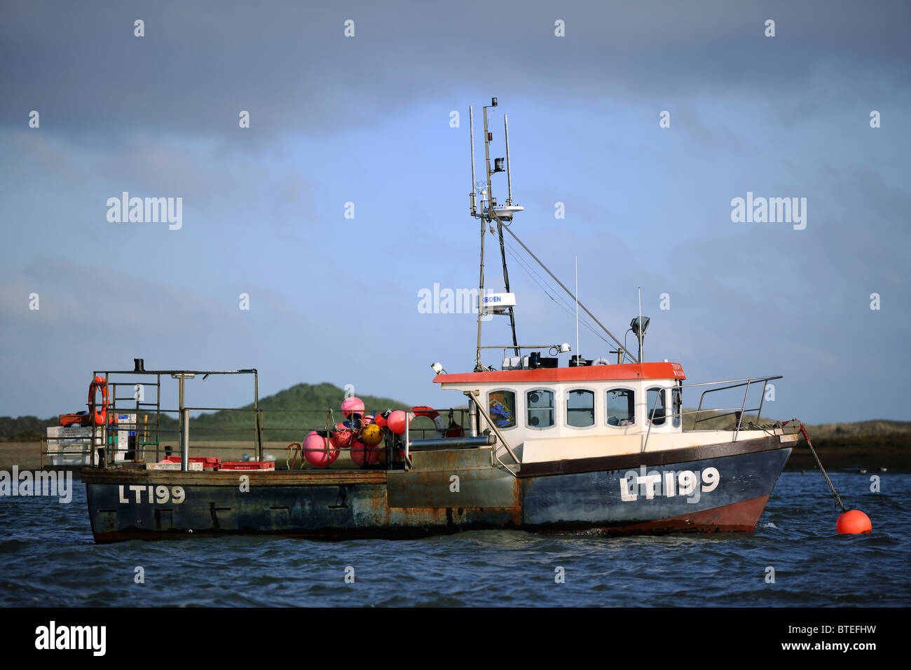 La pesca a strascico al di ancoraggio Foto Stock