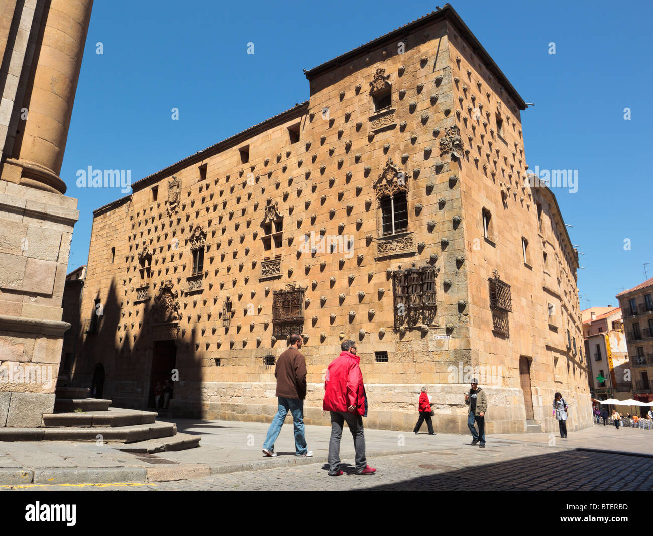 Salamanca, provincia di Salamanca, Spagna. Casa de las Conchas o la casa dei gusci. Xv-XVI secolo edificio Gothic-Plateresque Foto Stock