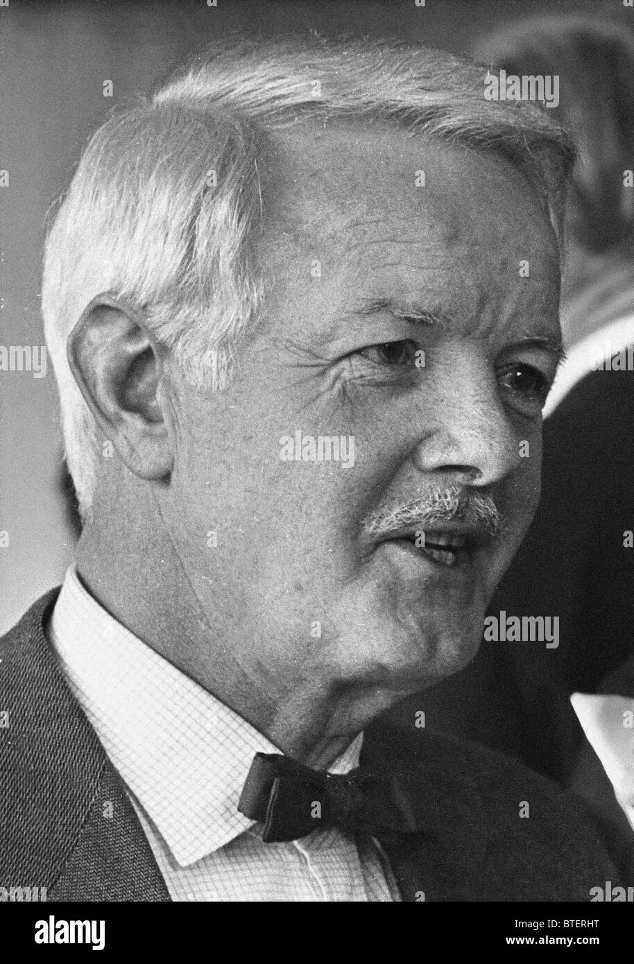 Hubert Gregg (14 luglio 1914 - 30 Marzo 2004) era un emittente televisiva della BBC, scrittore e attore di scena. Foto Stock