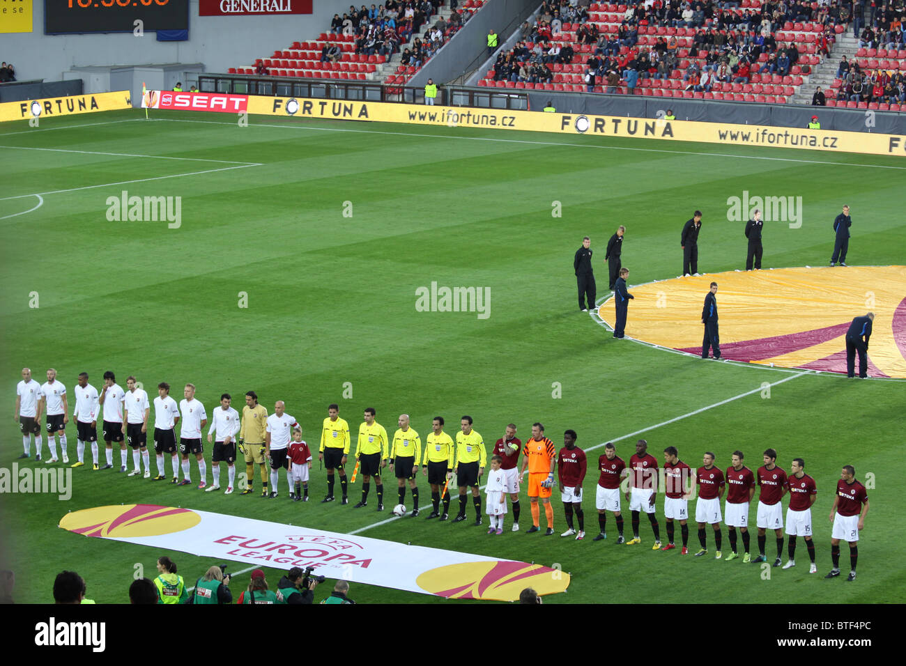 Line up per la Sparta Praga v Palermo il 15 settembre 2010 Foto Stock