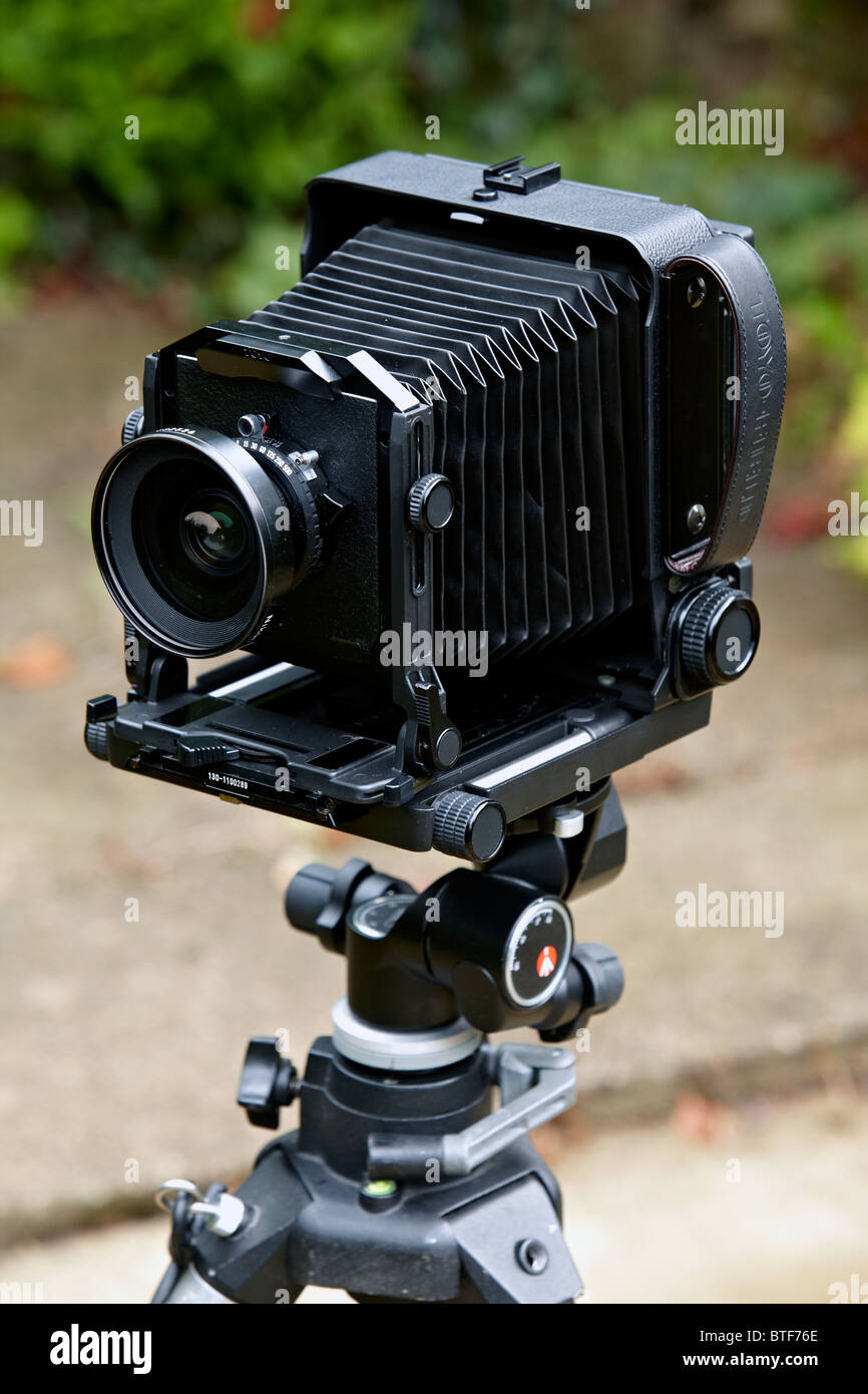 Un 5x4 Toyo 45AIIL visualizzazione campo videocamera montata con una Nikon Nikkor 90mm lente. Questa telecamera utilizza 5x4 o 4x5 foglio della pellicola. Foto Stock
