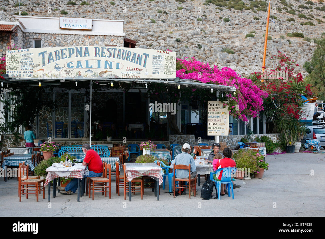 Ristorante Taverna in Vathys o Vathis, Kalymnos, Grecia, Foto Stock