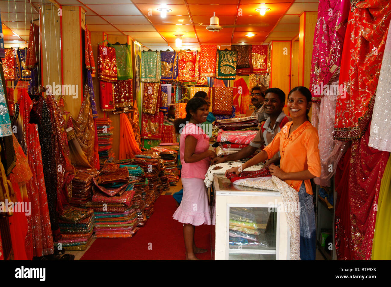 Negozio di Sari in Colombo, Sri Lanka. Foto Stock