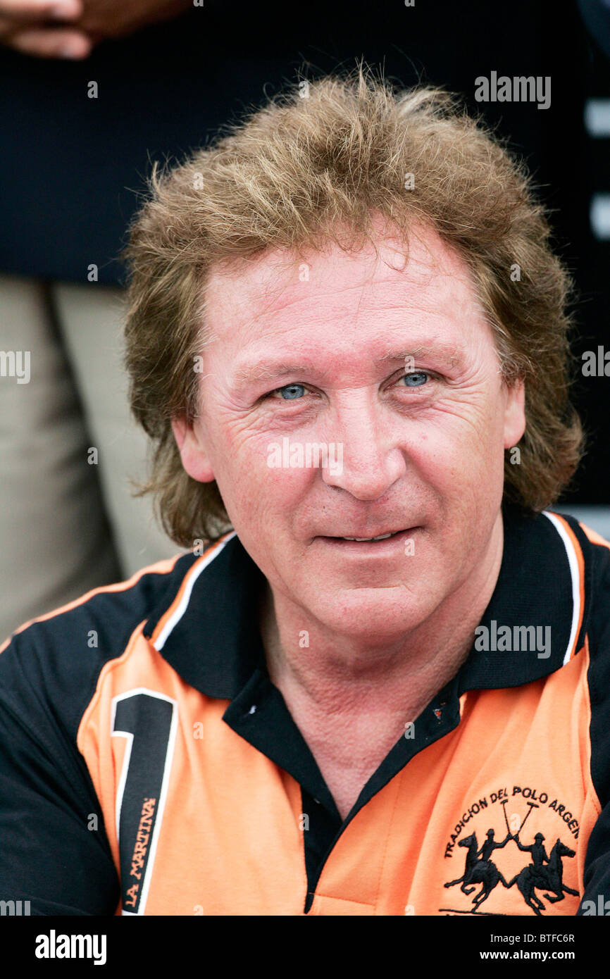 Rock Star Kenney Jones a una partita di polo al suo polo ground, Hurtwood Park, Surrey Foto Stock