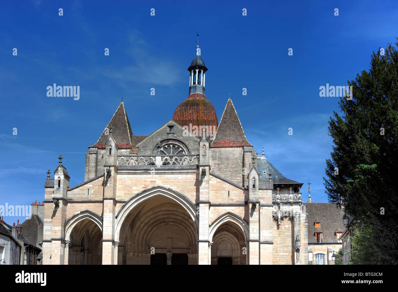 La cattedrale di Notre Dame, Beaune, Cote d'o dipartimento, Borgogna, Francia Foto Stock