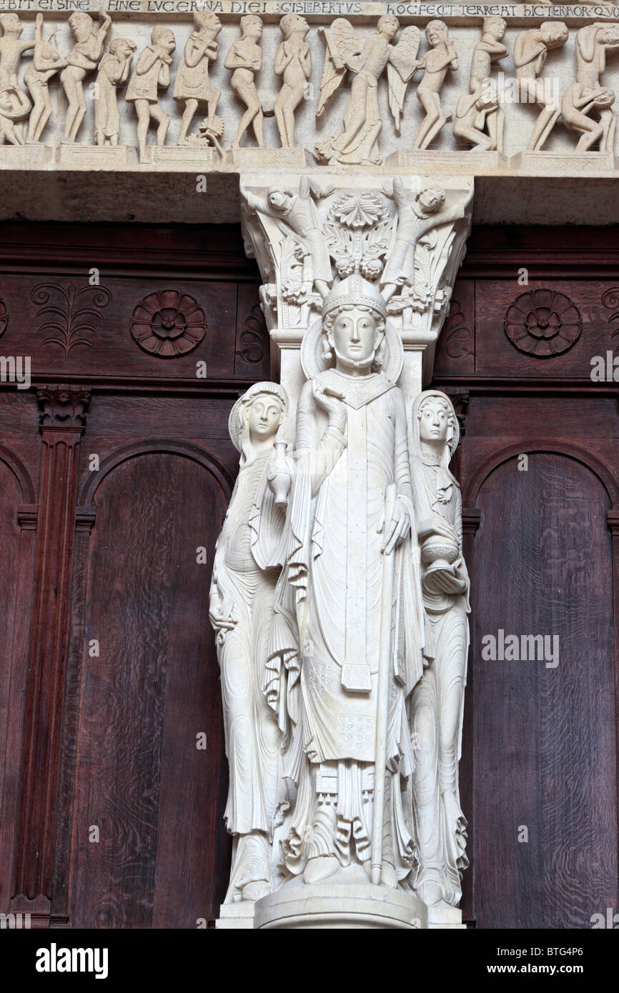 Portale della Cattedrale di Autun, Autun, Saône-et-Loire department, Borgogna, Francia Foto Stock