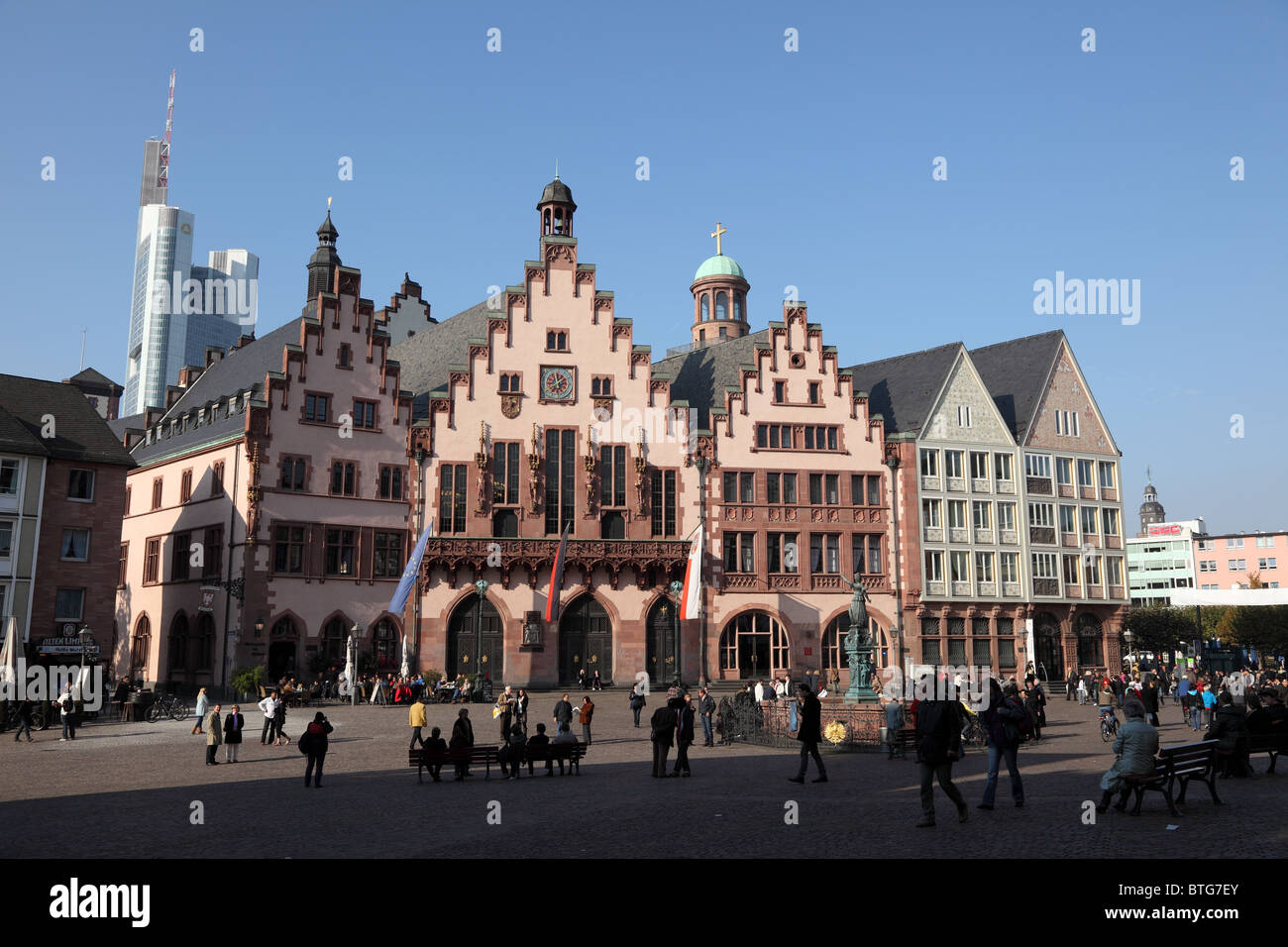 Il famoso storico Romer piazza della città di Francoforte sul Meno, Germania. Foto scattata al 31 di ottobre 2010 Foto Stock