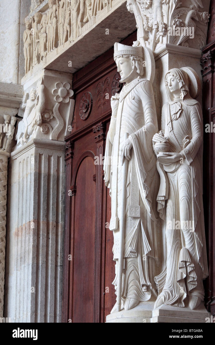 Portale della Cattedrale di Autun, Autun, Saône-et-Loire department, Borgogna, Francia Foto Stock