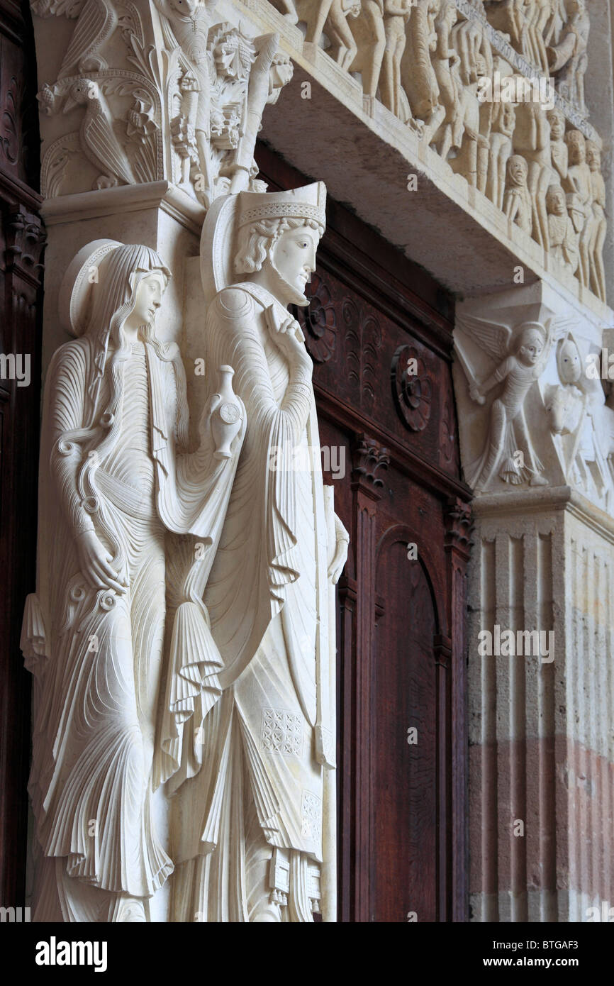 Portale della Cattedrale di Autun, Autun, Saône-et-Loire department, Borgogna, Francia Foto Stock