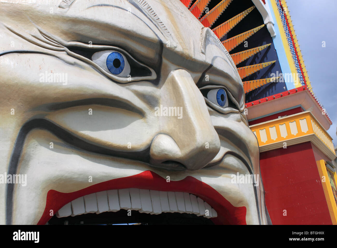 Il Luna Park parco dei divertimenti di ingresso inferiore, Esplanade, St Kilda, South Melbourne, Victoria, Australia, Oceania Foto Stock