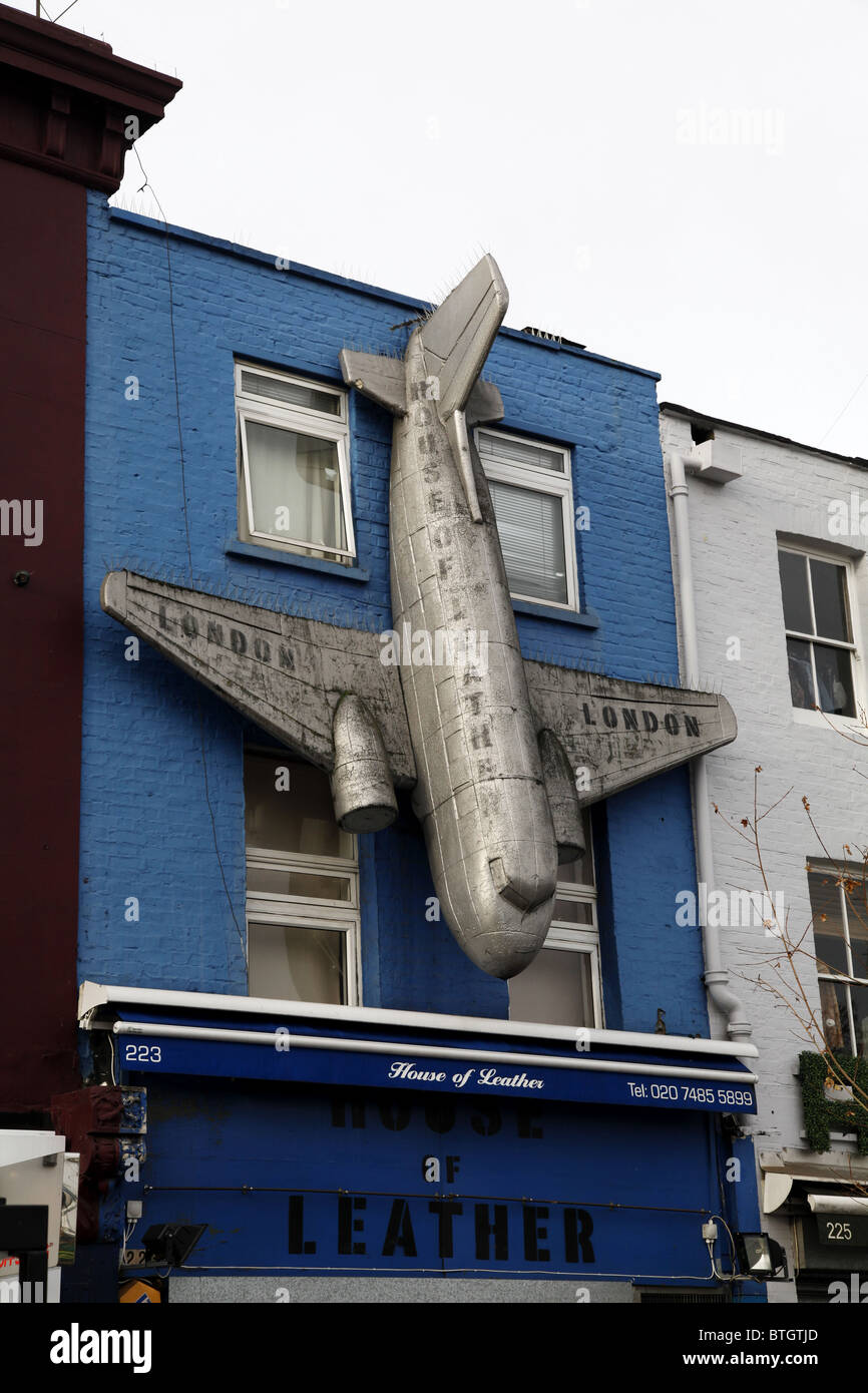 Piano in pelle e. Camden High Street. Londra Foto Stock