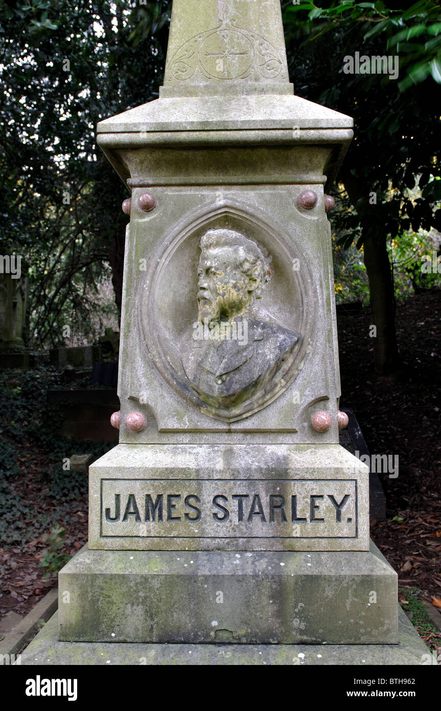 James Starley grave, London Road cimitero, Coventry, Regno Unito Foto Stock