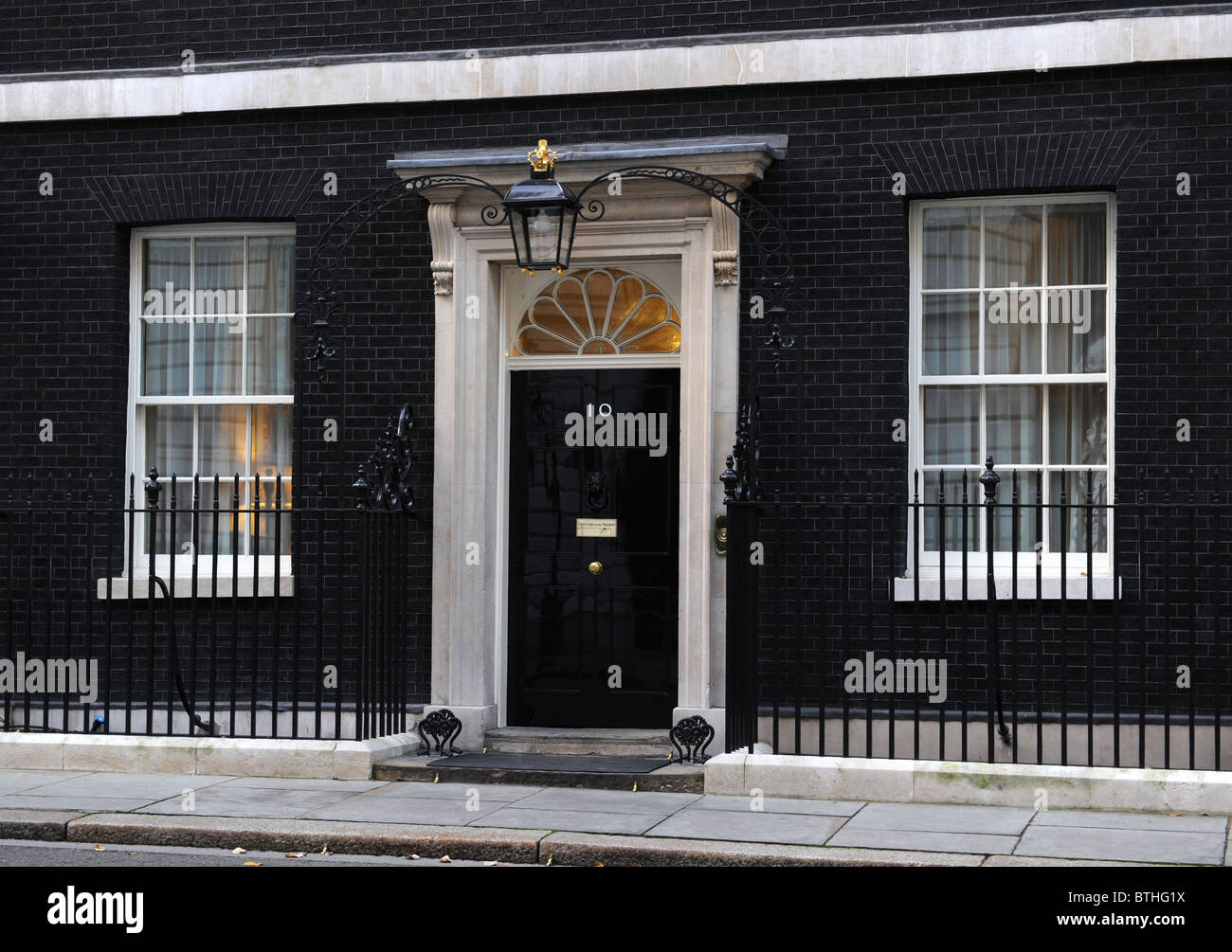 Esterno del 10 Downing Street , Londra a casa del Primo ministro della Gran Bretagna Foto Stock