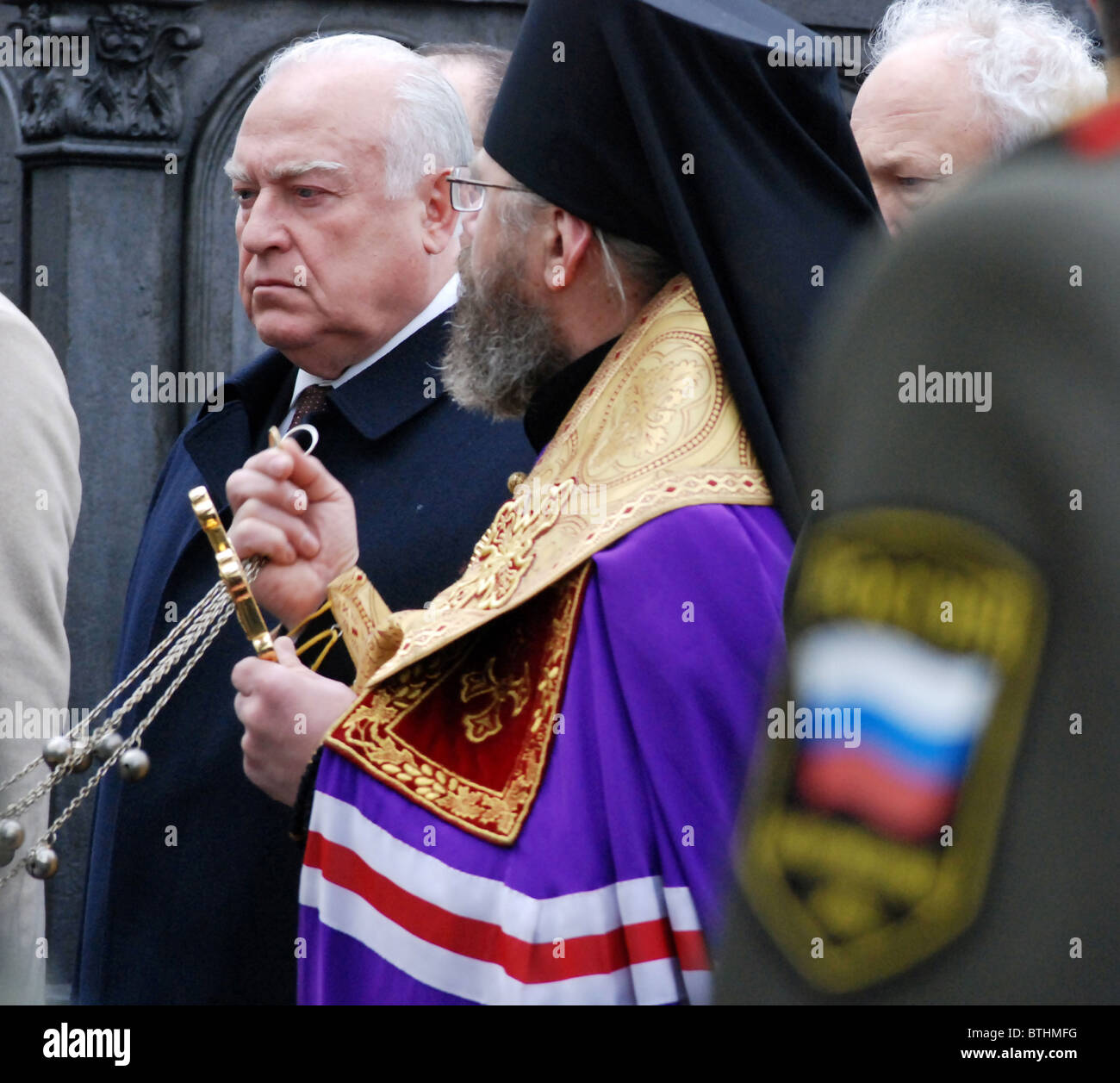 Ex primo ministro russo Viktor Chernomyrdin essendo la Russia di ambasciatore dell'Ucraina circa 2008 Foto Stock