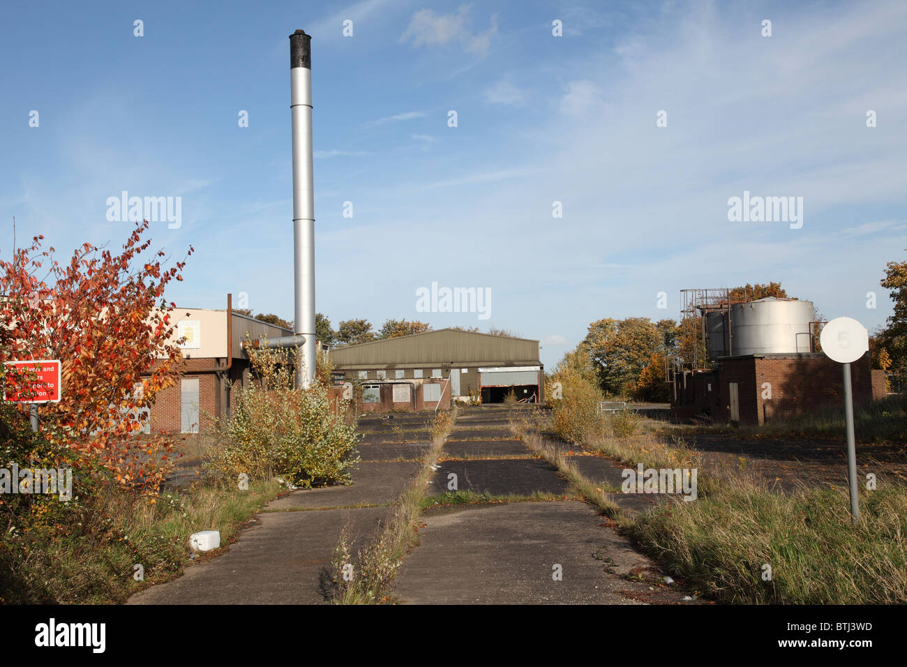 Una fabbrica in disuso nel Regno Unito Foto Stock
