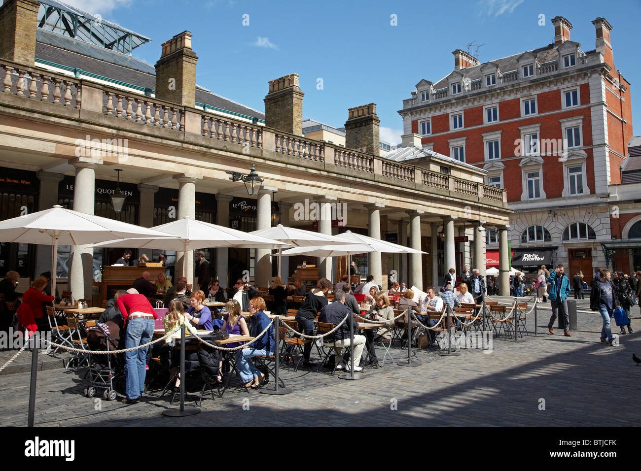 Caffè e ristoranti, mercato di Covent Garden di Londra, Inghilterra, Regno Unito Foto Stock