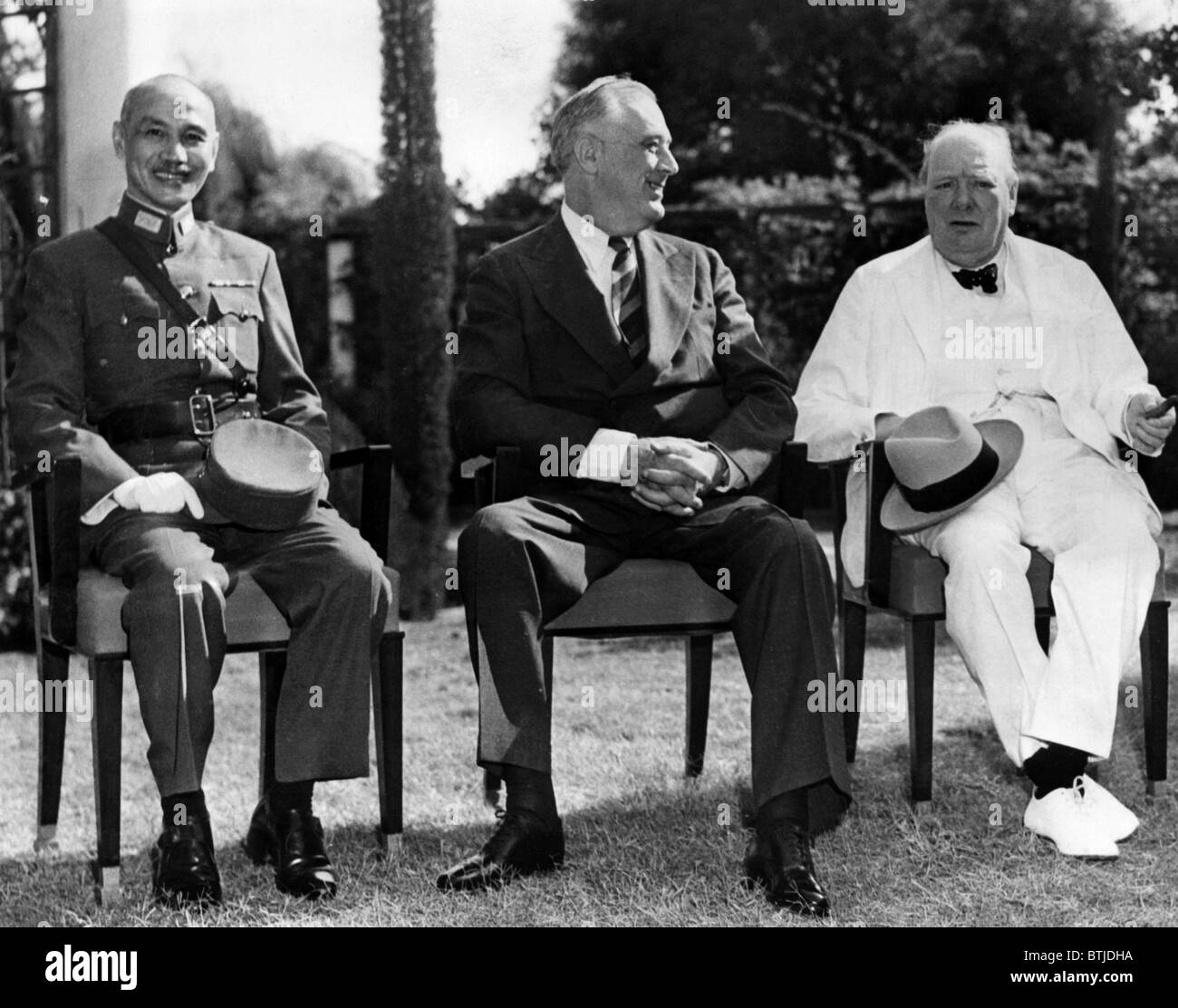La Conferenza del Cairo, una riunione al vertice sulla posizione degli alleati nel trattare con il Giappone e il dopoguerra in Asia. Da sinistra: Generale Cinese Foto Stock