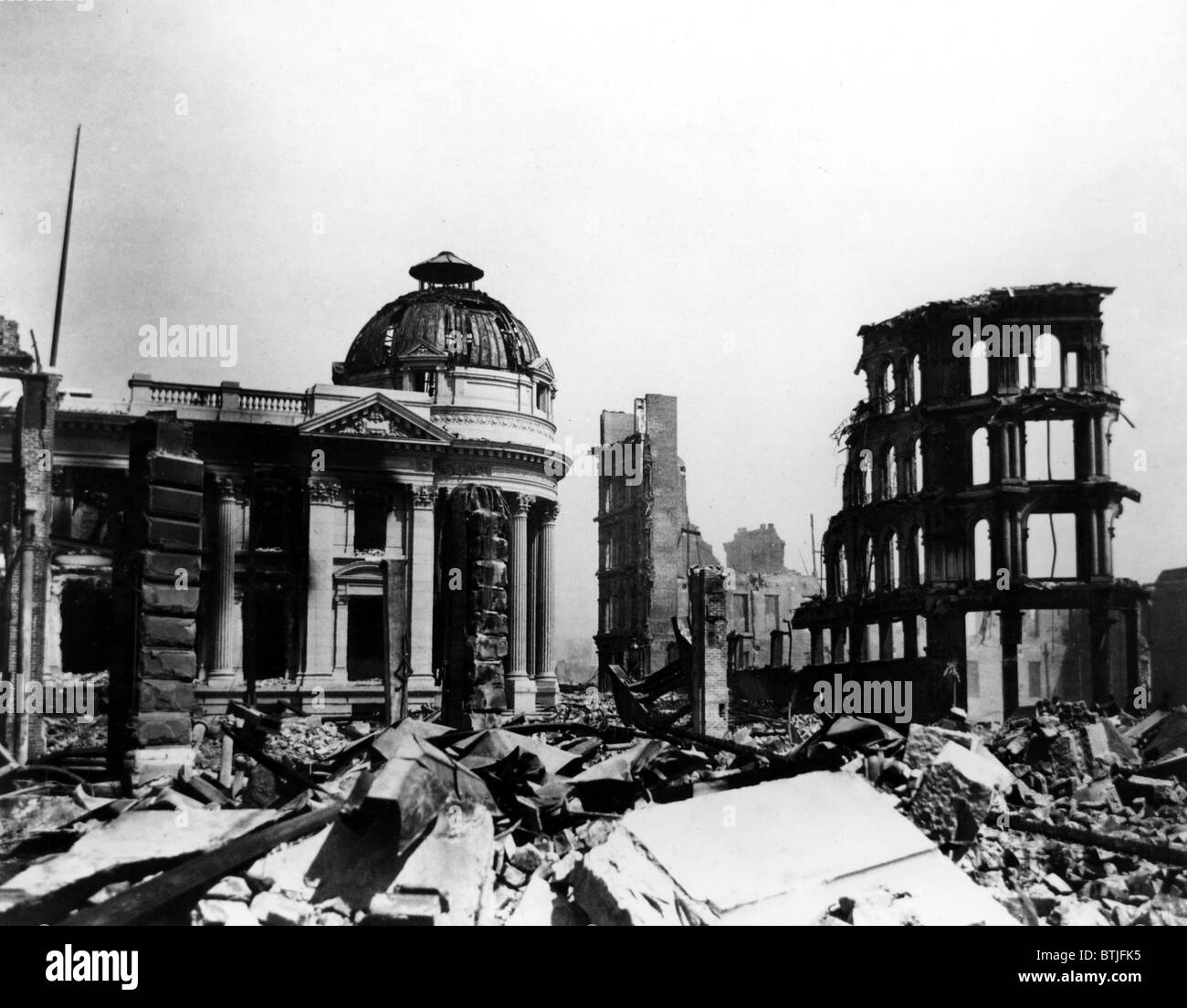 San Francisco, conseguenze del terremoto e fuoco, la disastrata Hibernia Bank Building, 4/24/06 Foto Stock