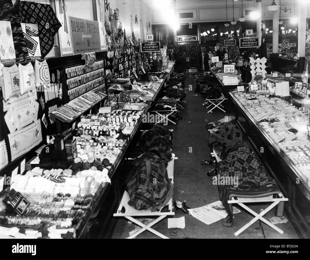 Woolworth's avente un sit-in di sciopero, 14th St, New York City, Marzo 18, 1937. Archivi CSU/cortesia Everett Collection Foto Stock