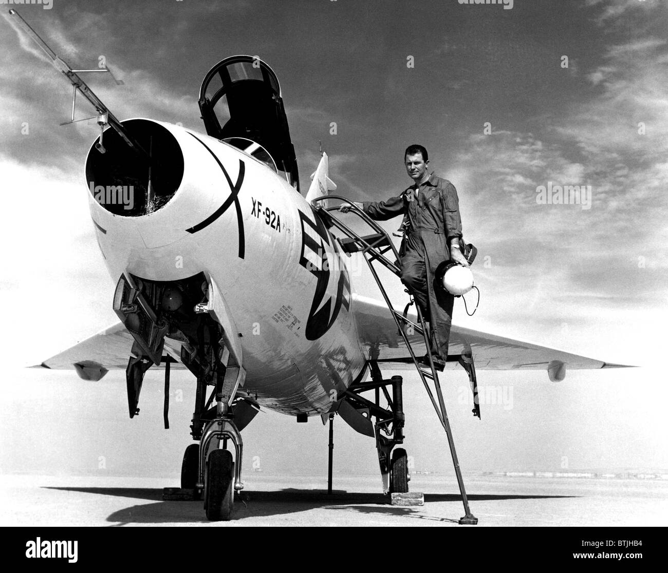 CHUCK YEAGER, con un Convair XF-29un aereo durante il volo le operazioni di prova. Foto Stock