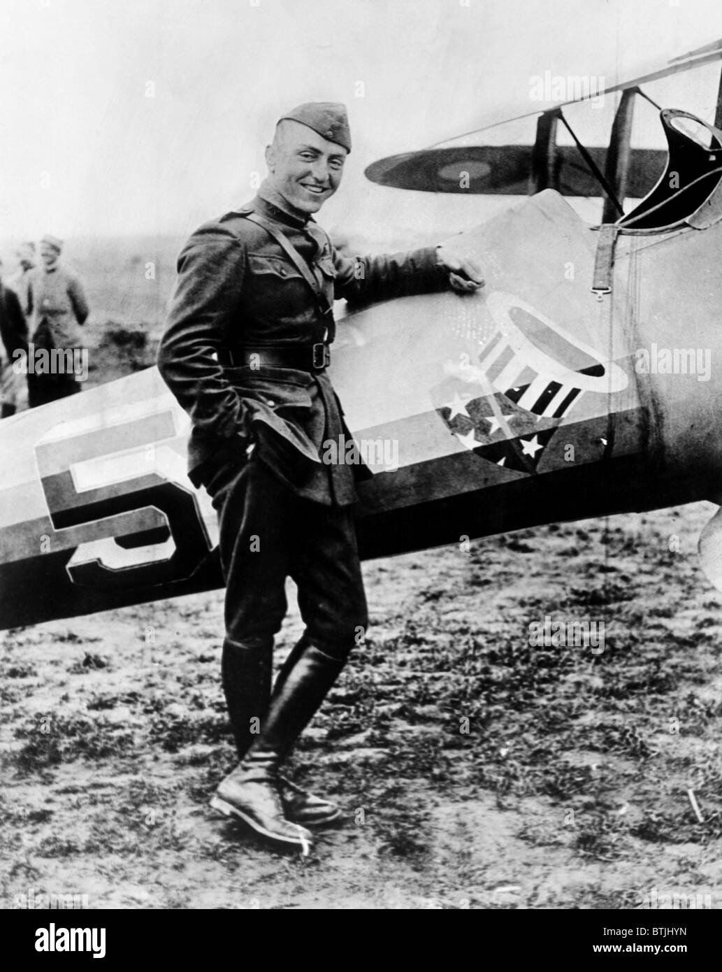 La guerra mondiale I fighter ace e aria advisor Eddie Rickenbacker, (1890-1973), c. 1920. Foto Stock
