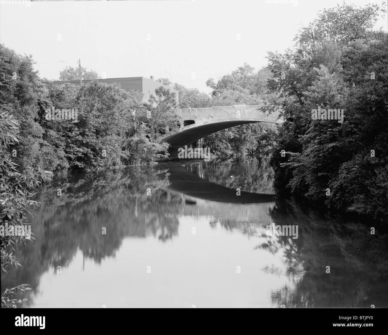 Ponti, West Sesto Street Bridge, un unico open-spandrel, calcestruzzo canna-ponte di arco con una facciata in Art Deco/Moderne nello stile. Foto Stock