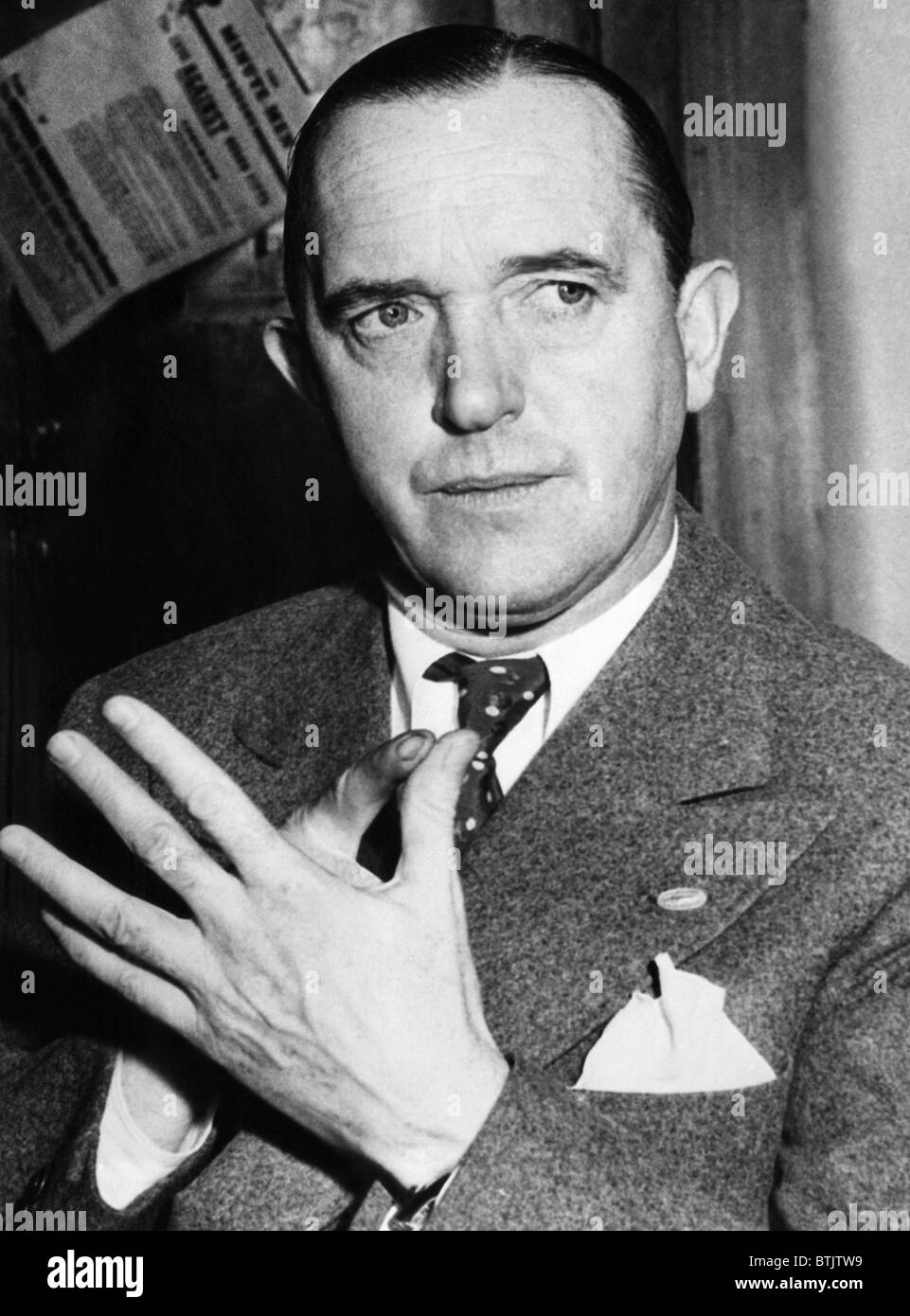 Stan Laurel, in Los Angeles corte per una querela da Mae Laurel, che sosteneva di essere il suo diritto comune moglie. Il suo appello per $1.000 a mont Foto Stock