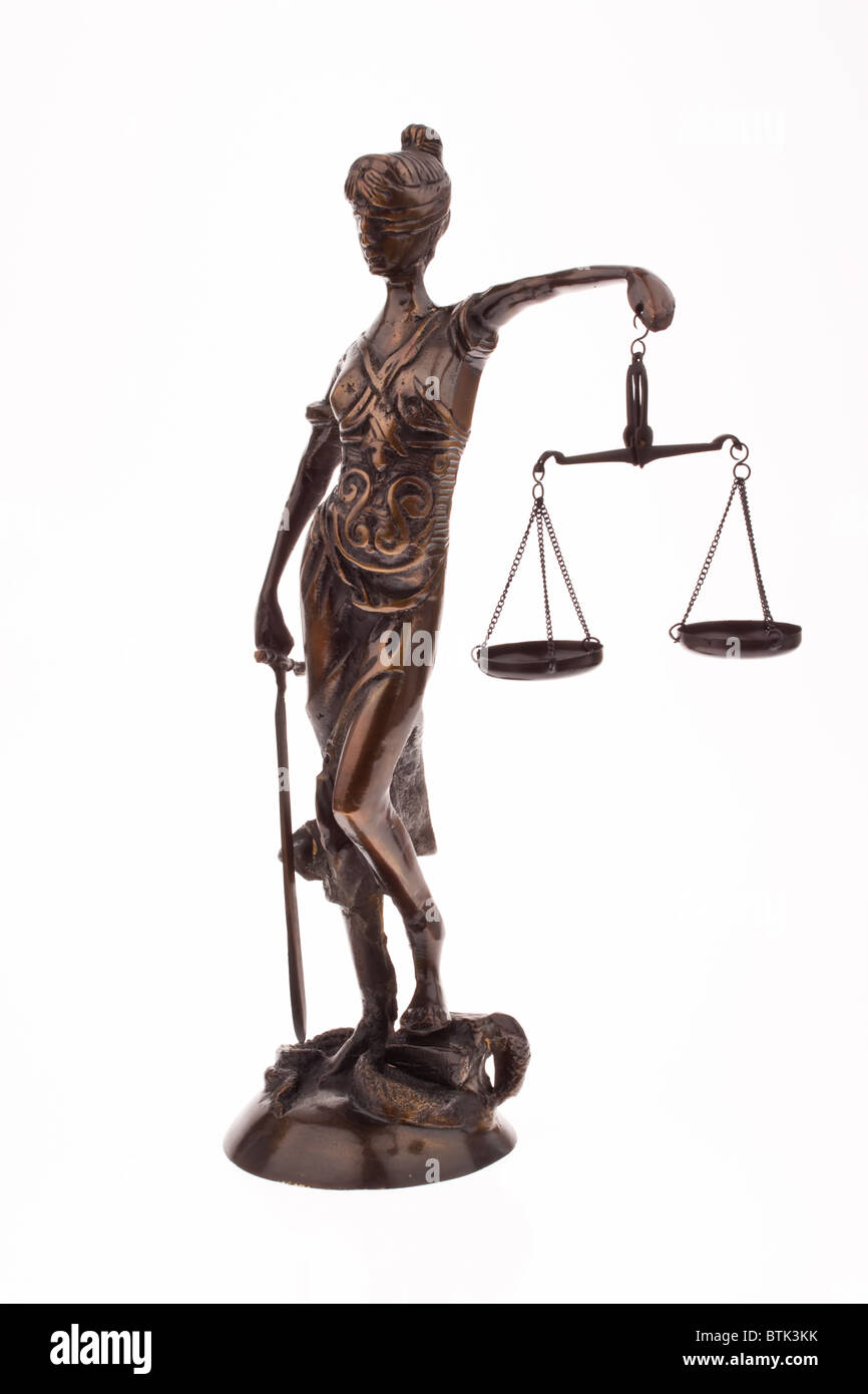 Justitia rilasciato su uno sfondo bianco. Simbolo di giustizia. Foto Stock