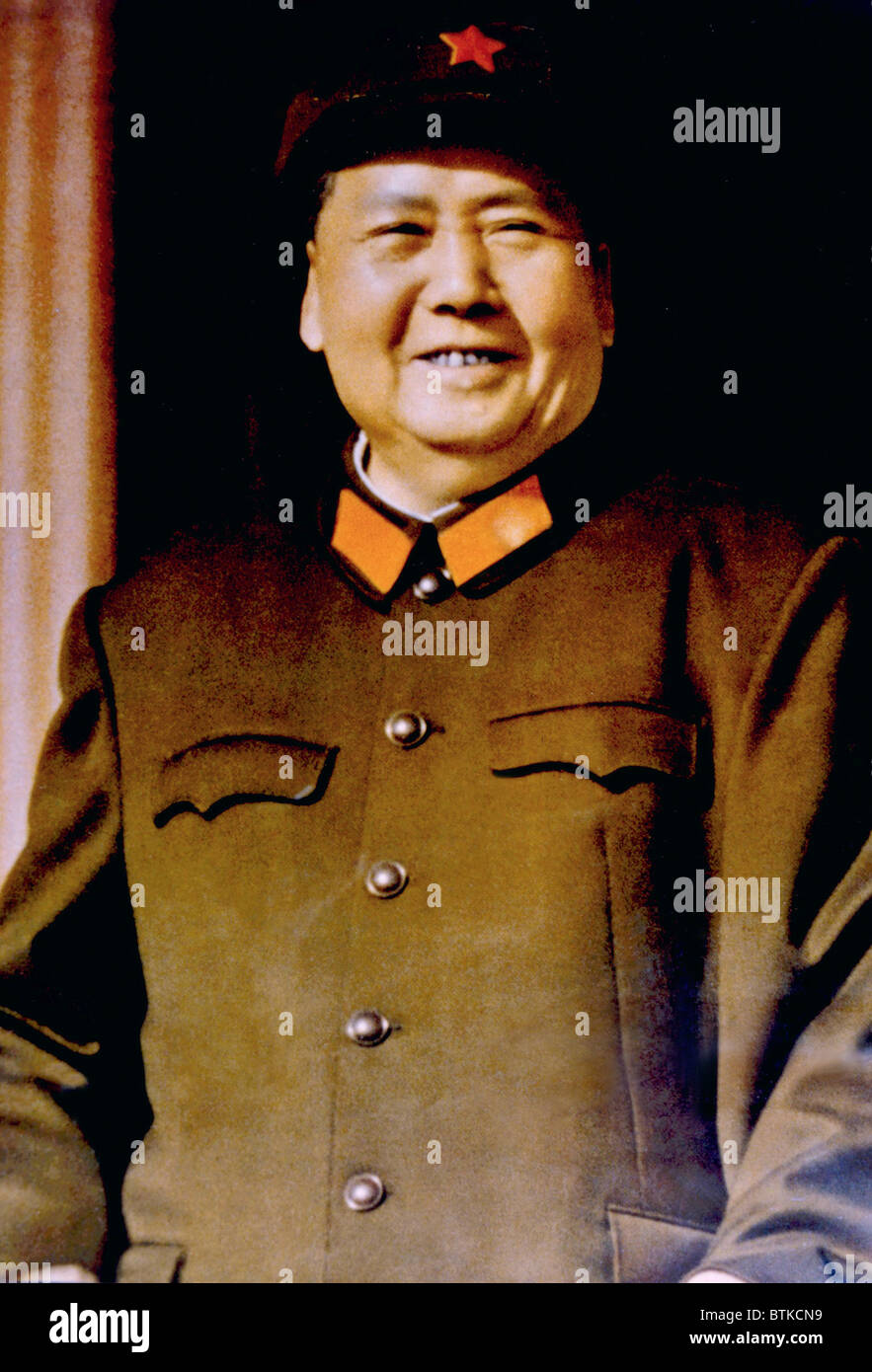 Mao Zedong (1893-1976), in rosso uniforme militare, ca. 1949 Foto Stock