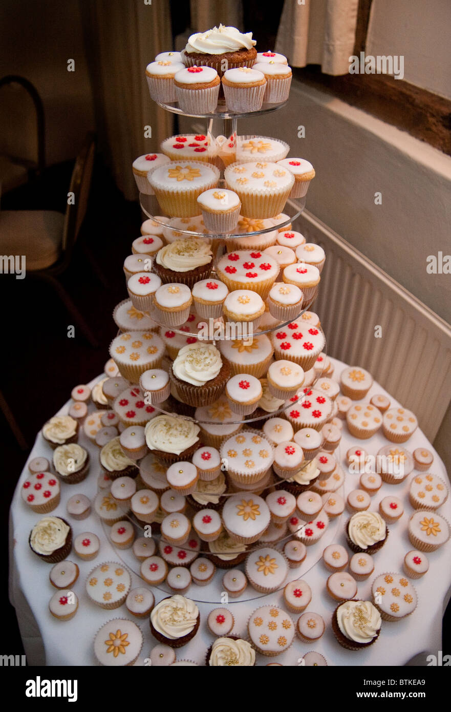 Tiered wedding Cup cake pila Foto Stock