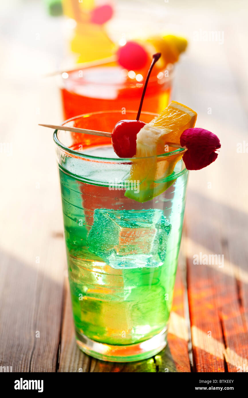 Estate colorati cocktail alla frutta Foto Stock