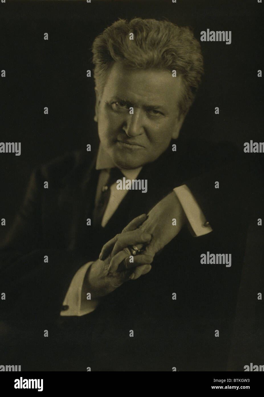 Robert M. La Follette (1855-1925), progressive Democratic da Wisconsin nel 1911 ritratto. Egli ha sostenuto i salari minimi, il suffragio femminile e delle imposte sul reddito. Egli si è opposto la grande impresa di corruzione, entrata degli Stati Uniti nella guerra mondiale I, e la lega delle nazioni. Foto Stock