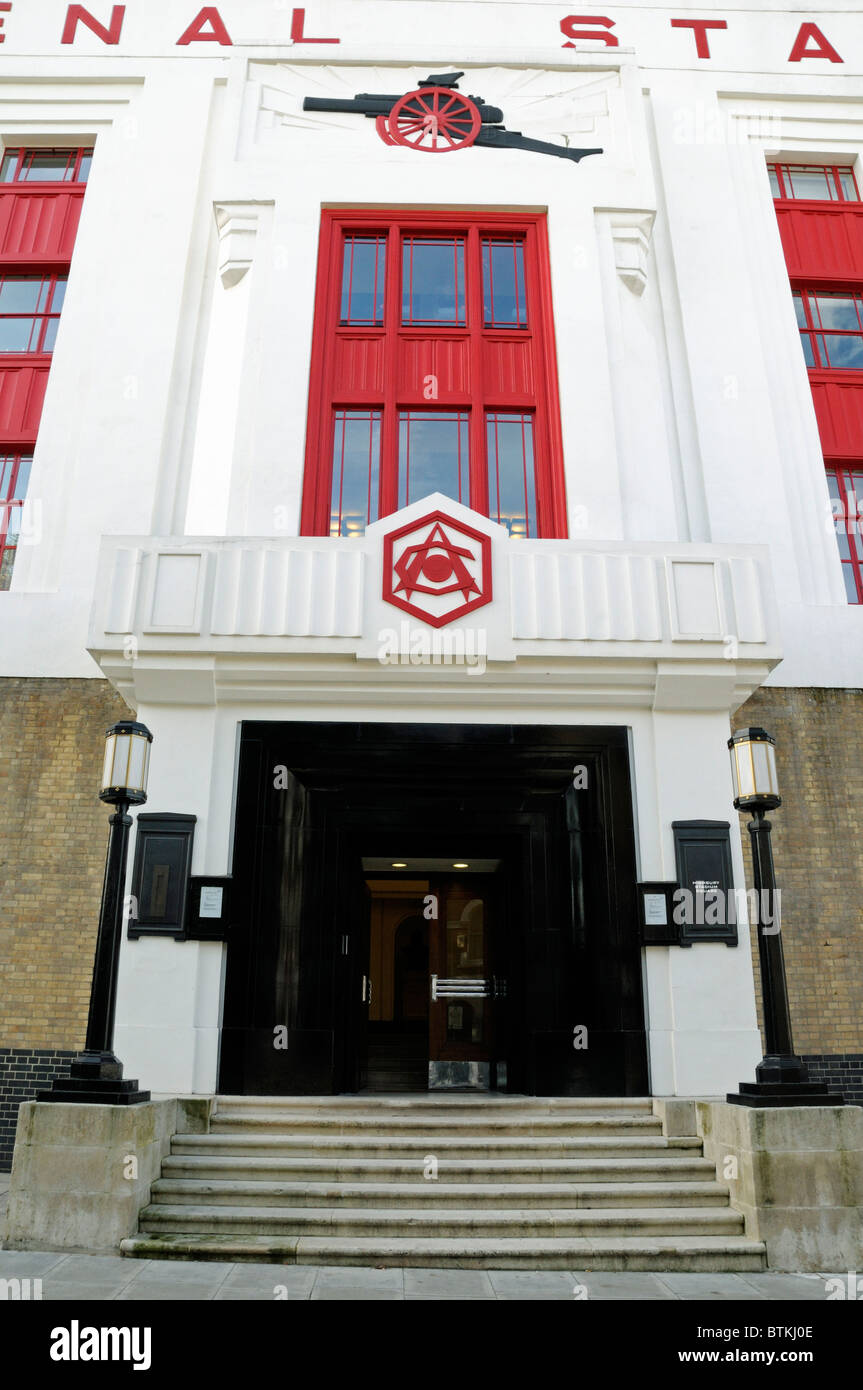 Entrata al vecchio Arsenal Football Stadium, ora lo stadio di Highbury Square Londra Inghilterra REGNO UNITO Foto Stock