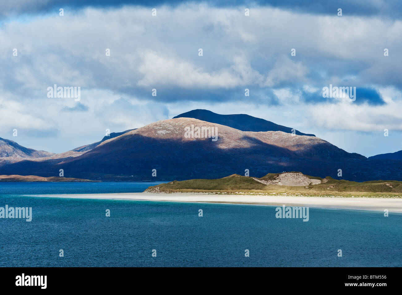 Vista verso la spiaggia Luskentire, Isle of Harris, Ebridi Esterne, Scozia Foto Stock
